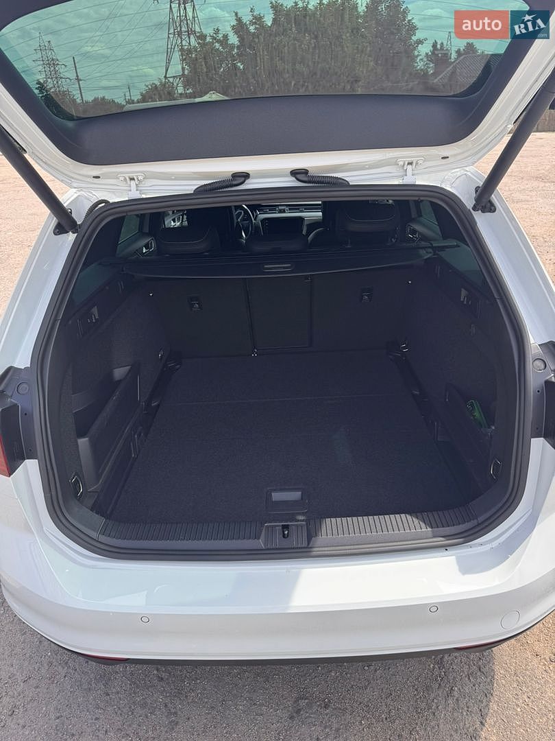 Volkswagen Passat 2020 VIN WVWZZZ3CZME051874 фото оголошення 28 з 32
