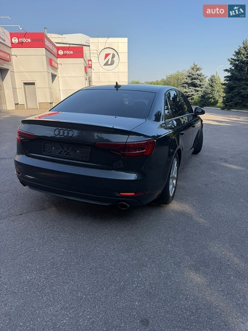Audi A4 2016 VIN WAUGNAF48HN033338 фото оголошення 7 з 23