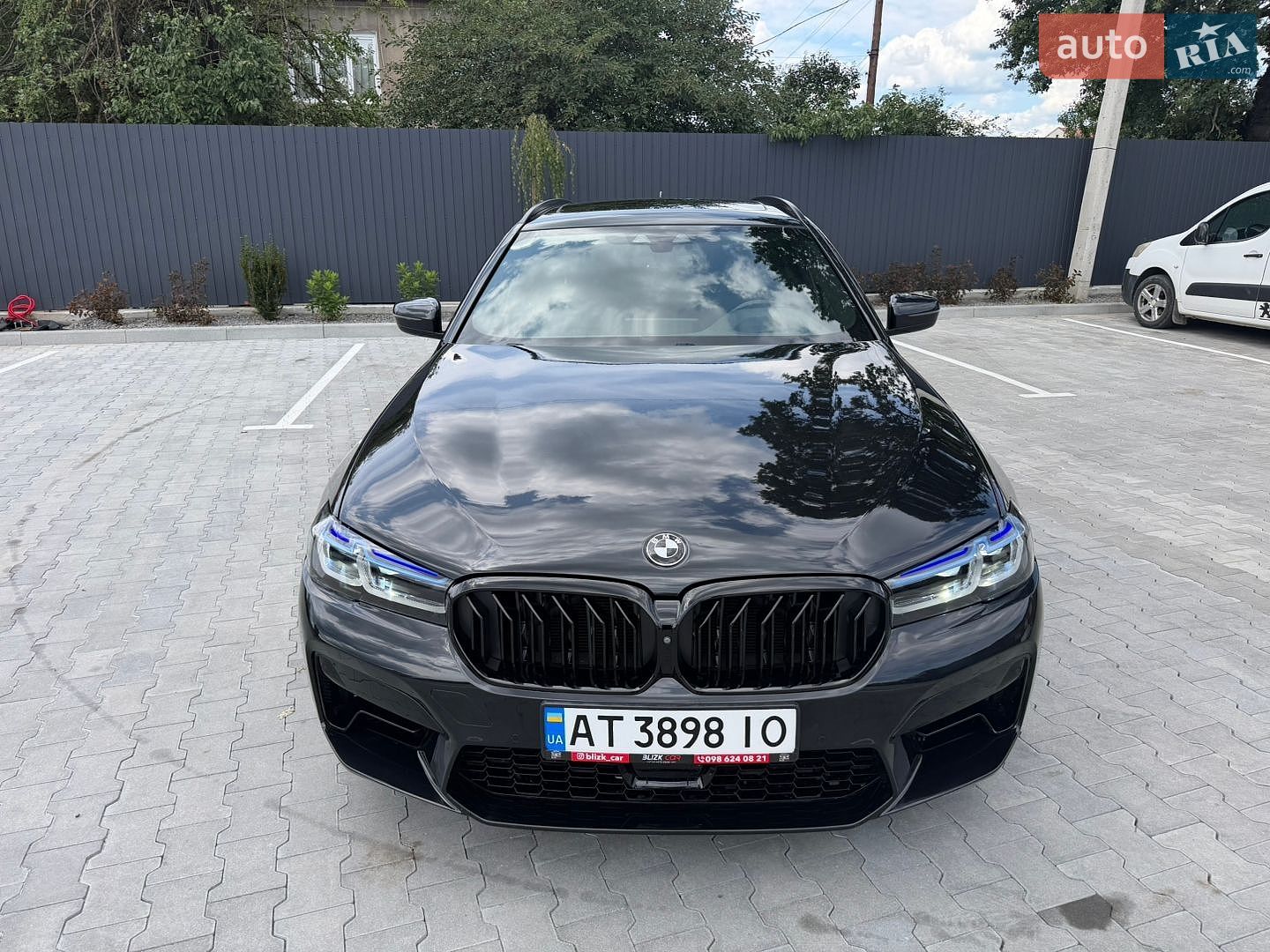 BMW 5 Series 2017 VIN WBAJN51030G973654 фото оголошення 5 з 48