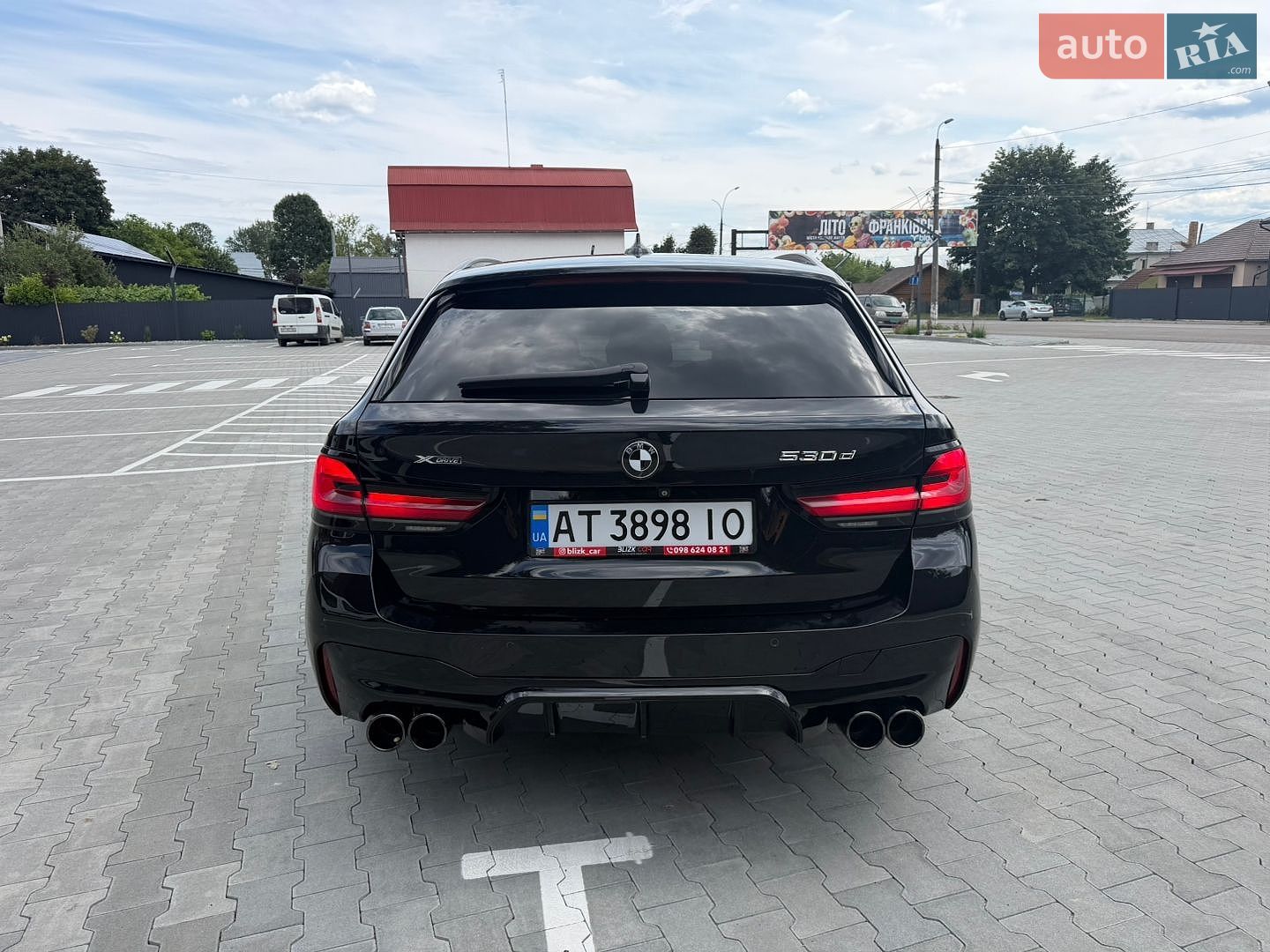 BMW 5 Series 2017 VIN WBAJN51030G973654 фото оголошення 12 з 48