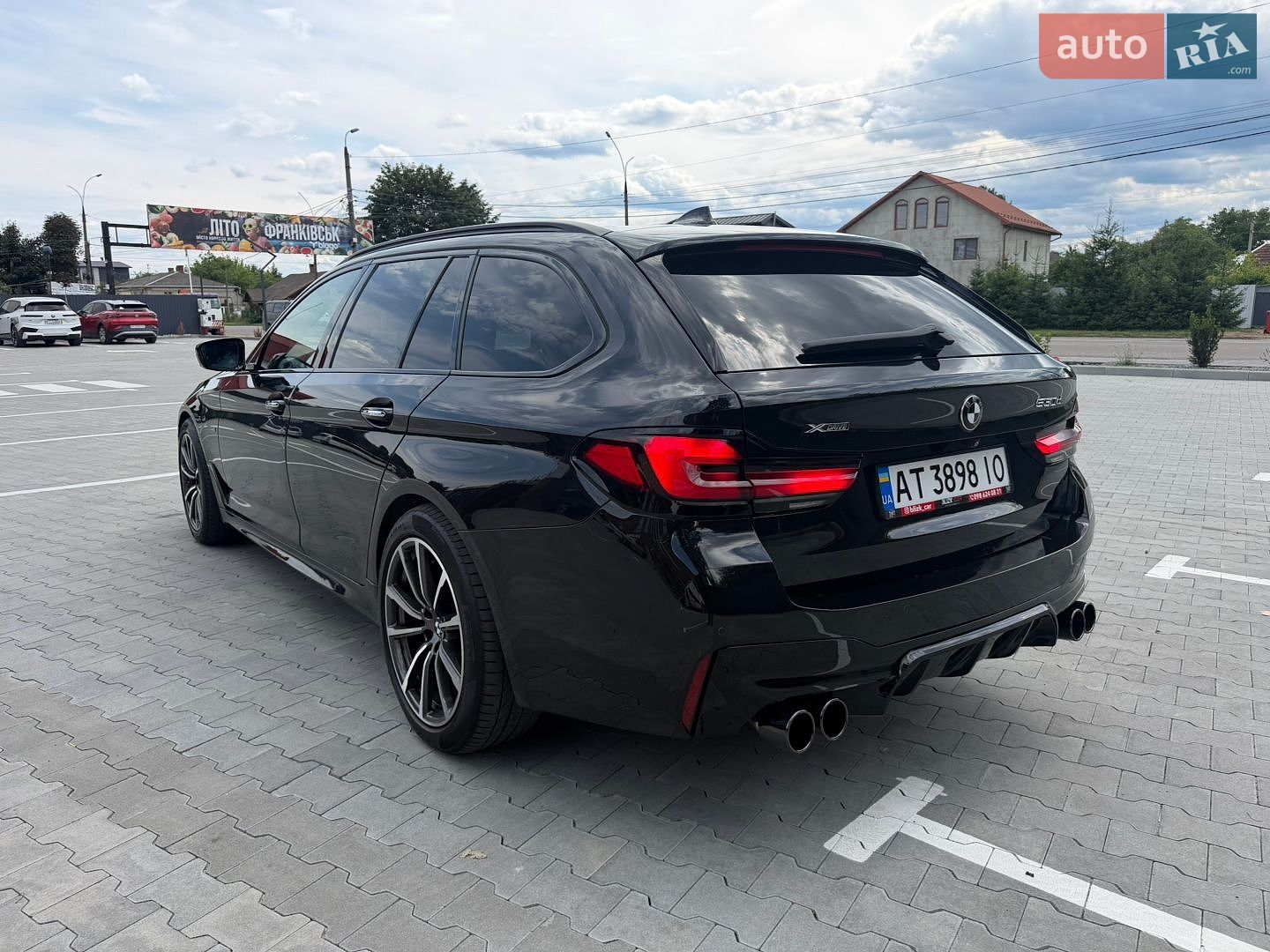 BMW 5 Series 2017 VIN WBAJN51030G973654 фото оголошення 13 з 48