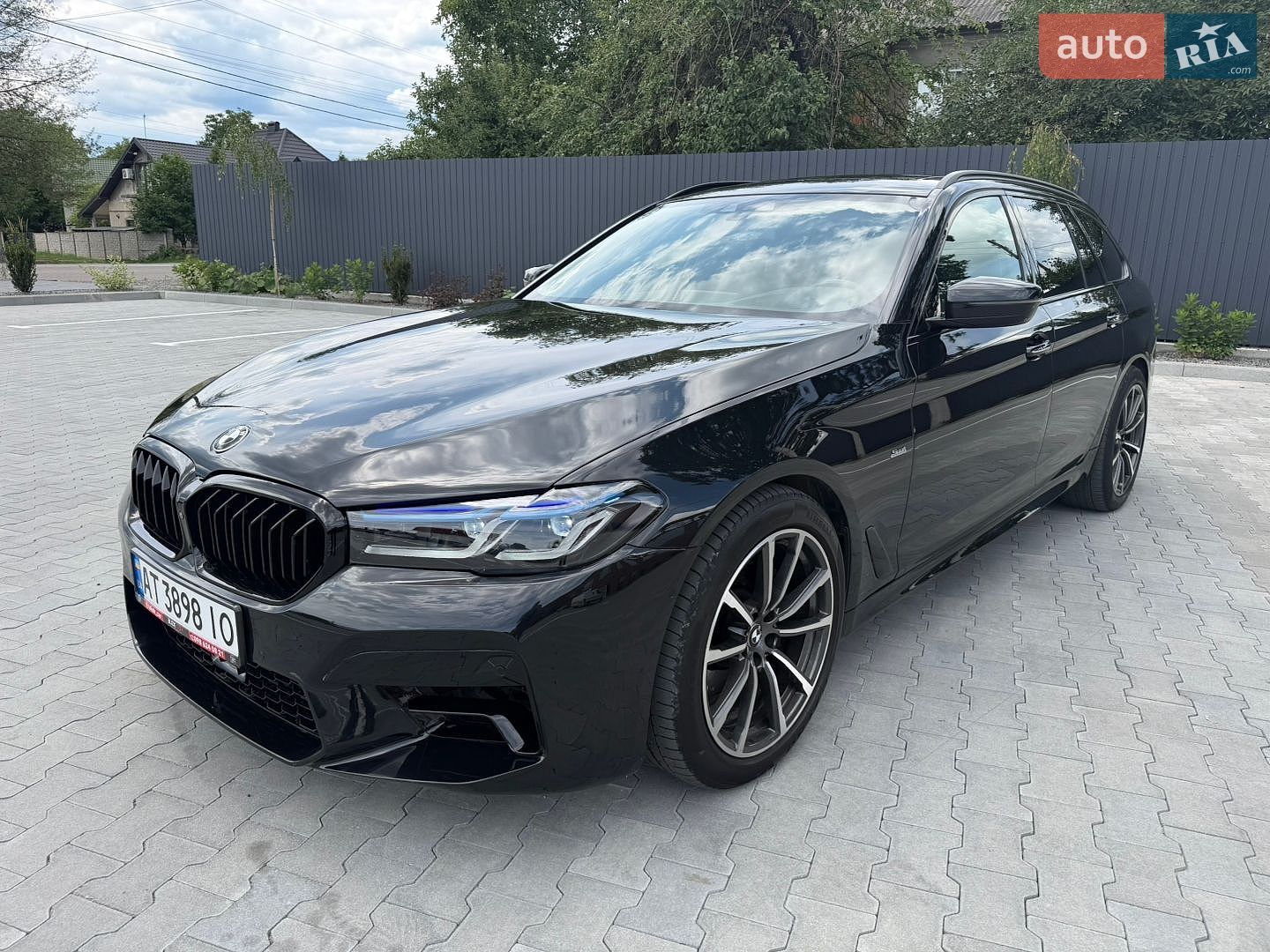 BMW 5 Series 2017 VIN WBAJN51030G973654 фото оголошення 18 з 48