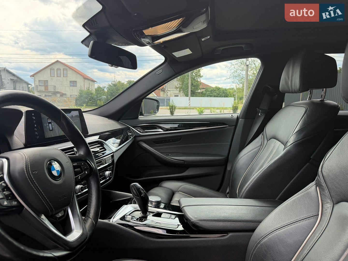 BMW 5 Series 2017 VIN WBAJN51030G973654 фото оголошення 27 з 48