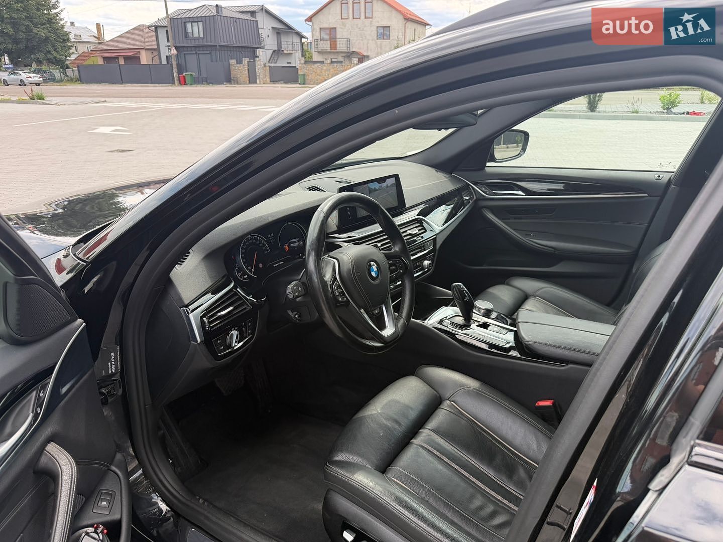 BMW 5 Series 2017 VIN WBAJN51030G973654 фото оголошення 29 з 48