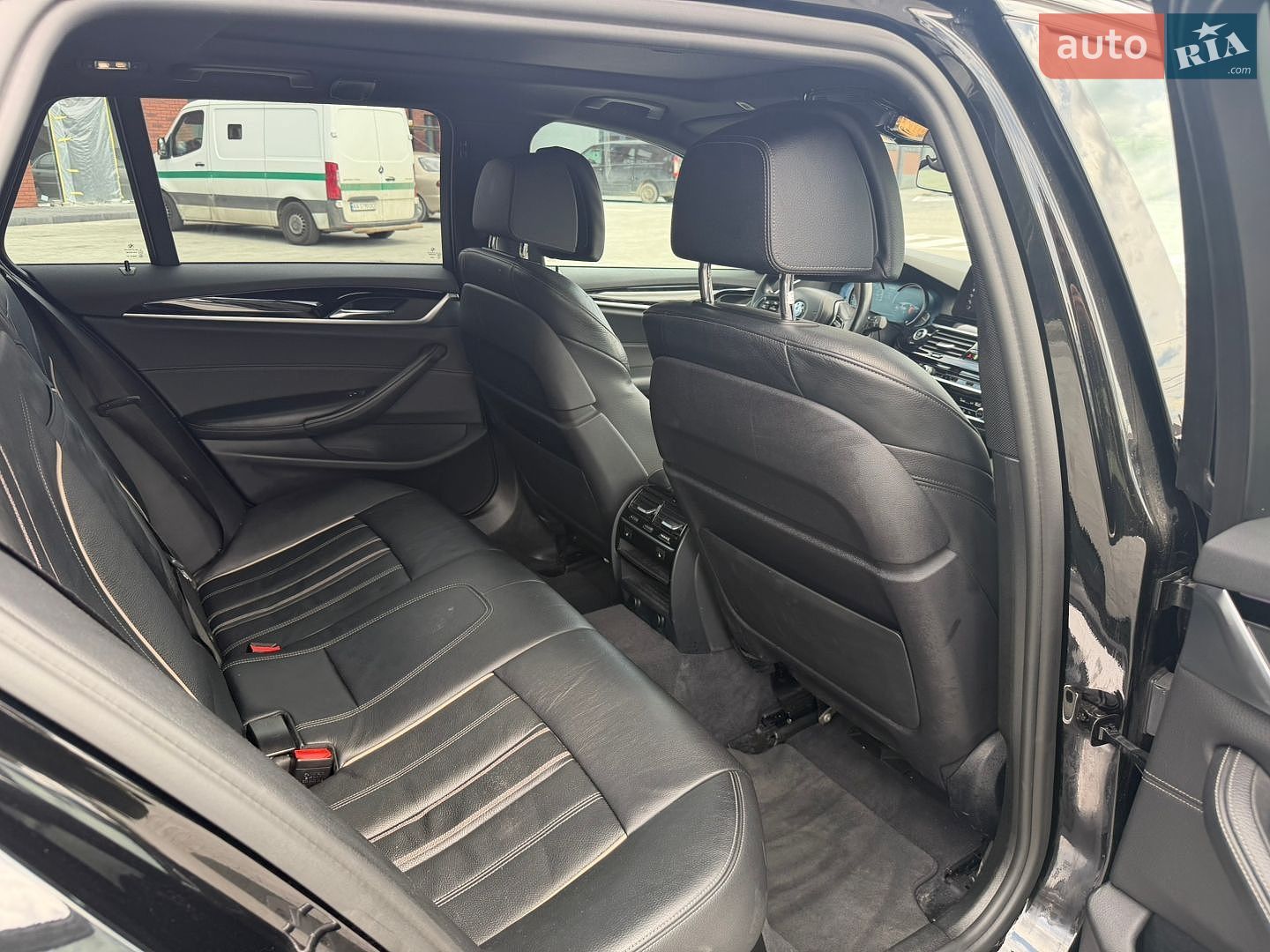 BMW 5 Series 2017 VIN WBAJN51030G973654 фото оголошення 37 з 48