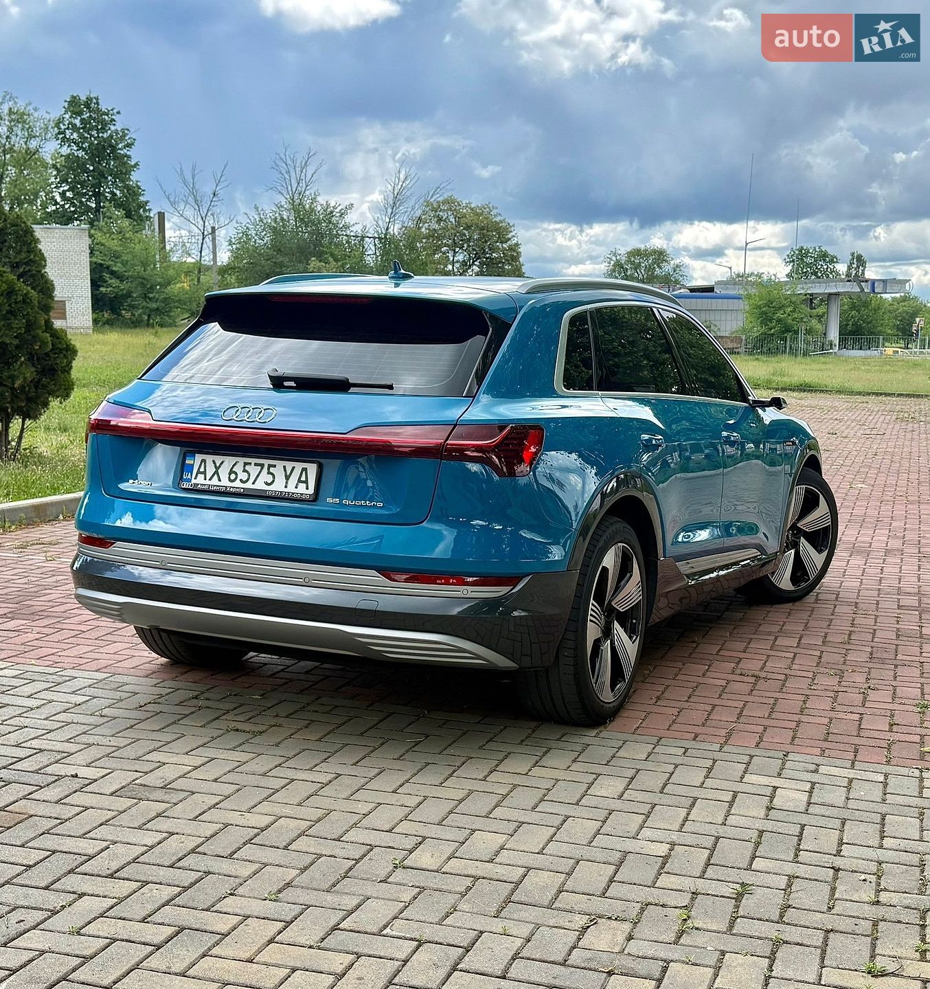 Audi e-tron 2019 VIN WAUZZZGE5KB005038 фото оголошення 5 з 58