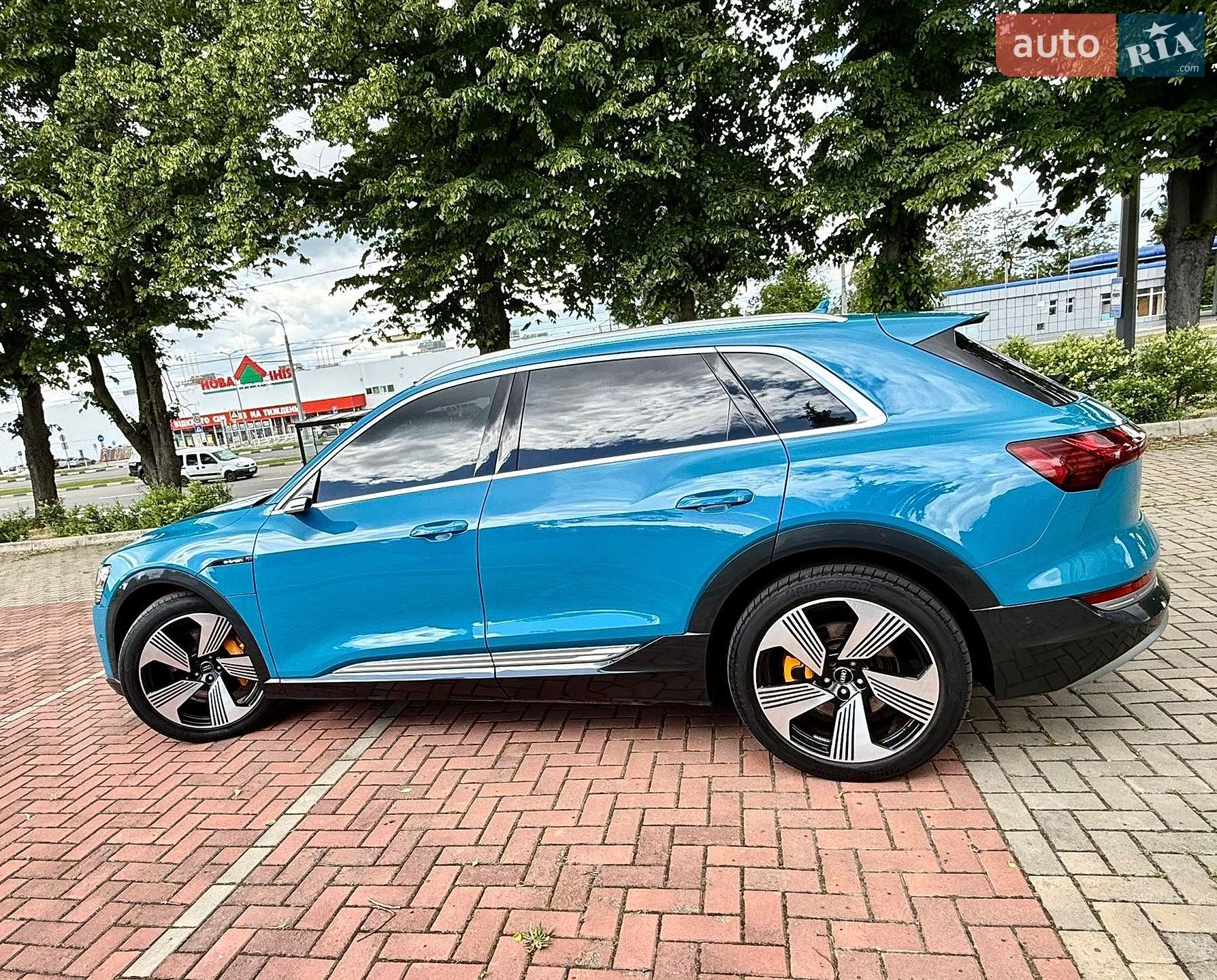 Audi e-tron 2019 VIN WAUZZZGE5KB005038 фото оголошення 10 з 58