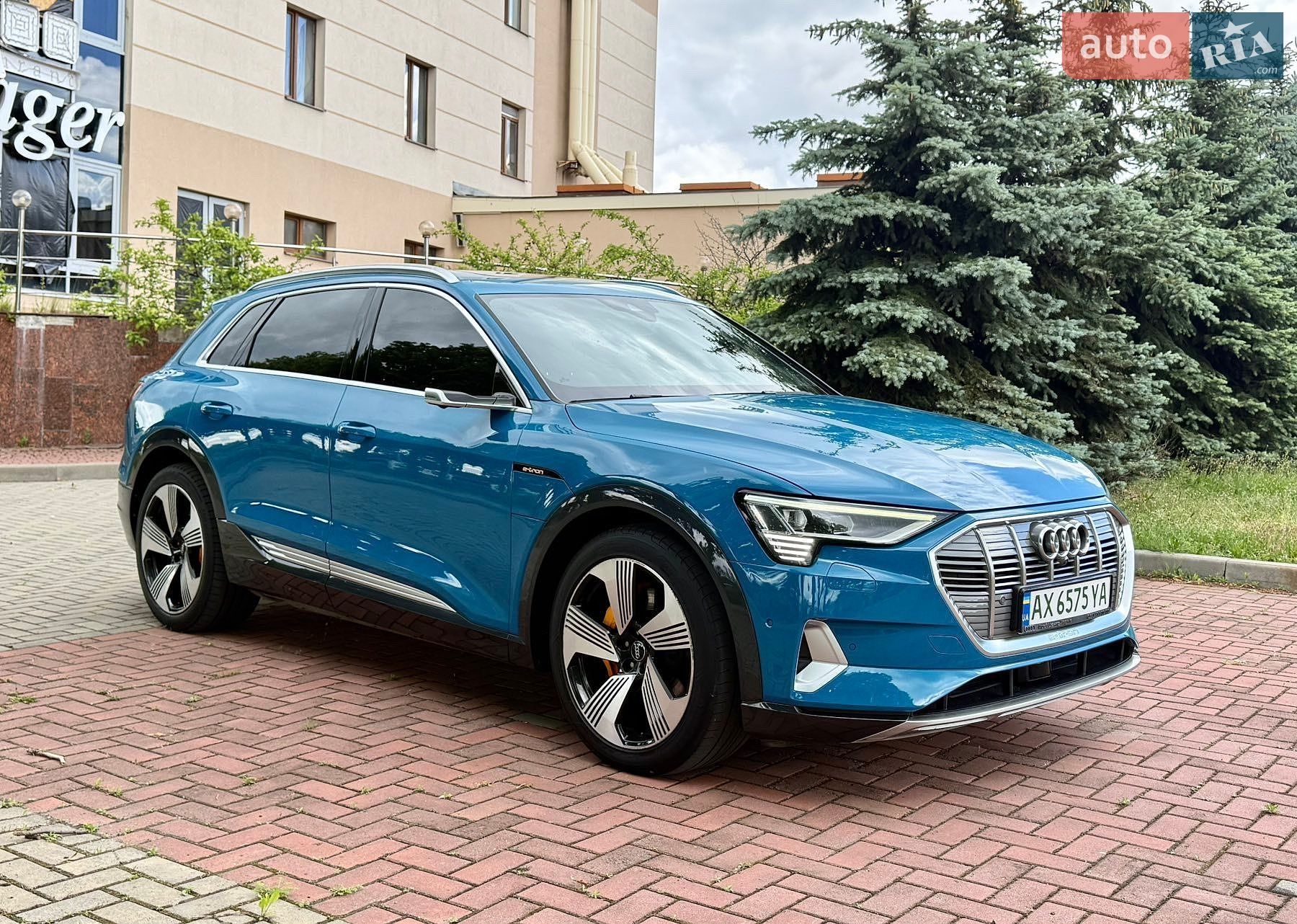 Audi e-tron 2019 VIN WAUZZZGE5KB005038 фото оголошення 22 з 58
