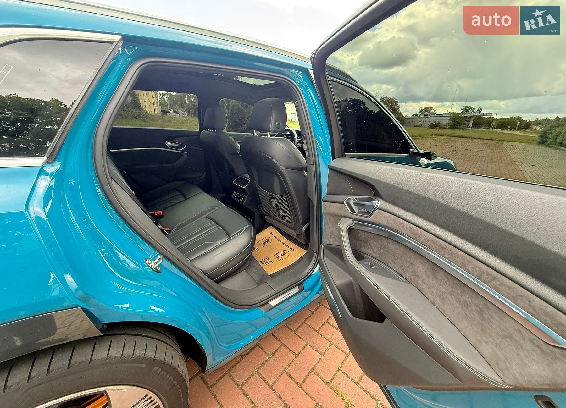 Audi e-tron 2019 VIN WAUZZZGE5KB005038 фото оголошення 25 з 58