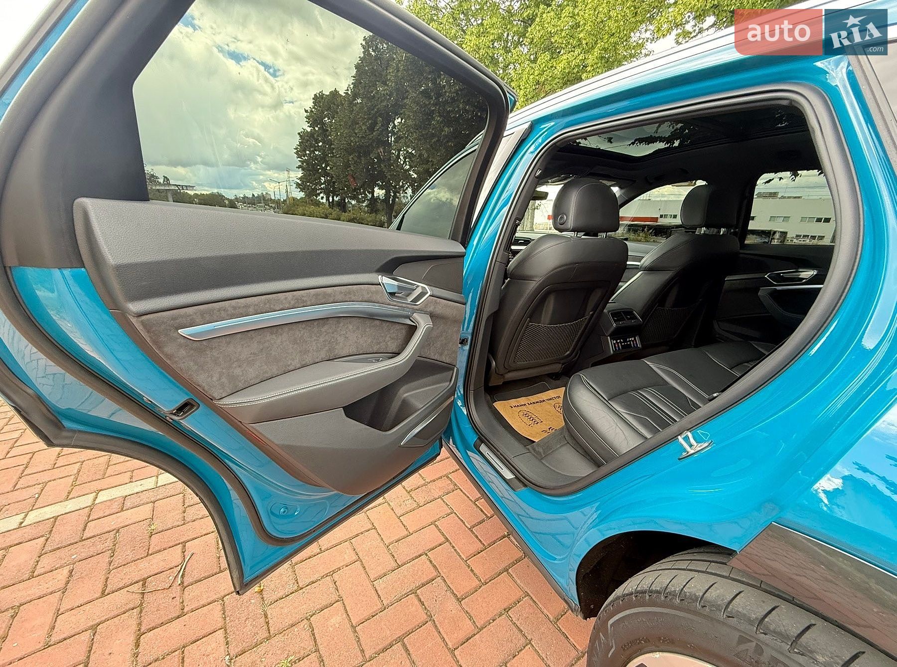 Audi e-tron 2019 VIN WAUZZZGE5KB005038 фото оголошення 26 з 58