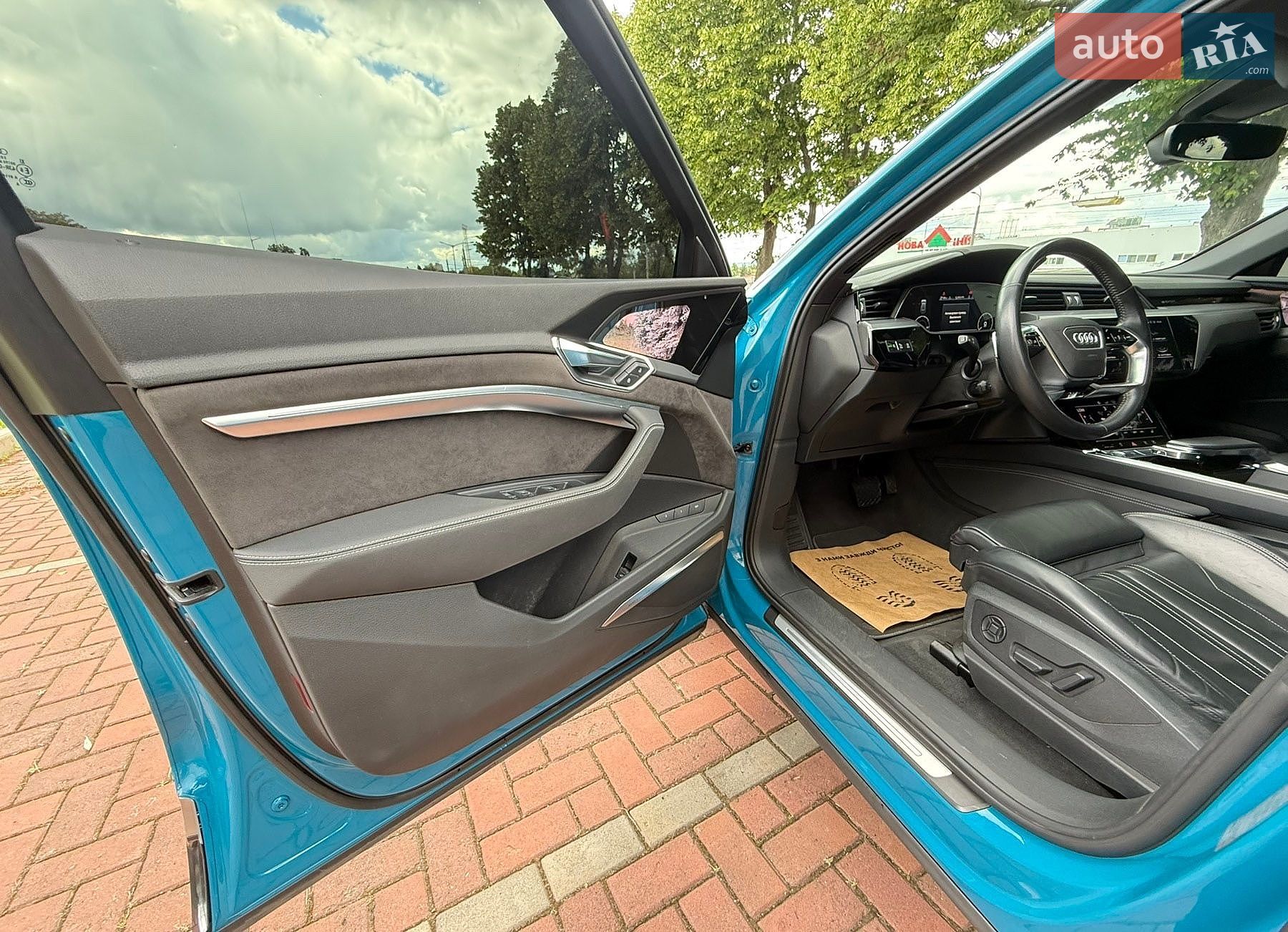 Audi e-tron 2019 VIN WAUZZZGE5KB005038 фото оголошення 35 з 58