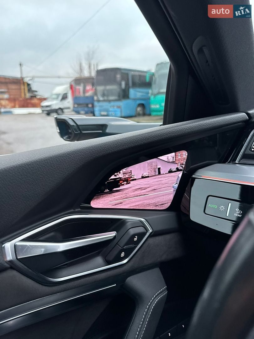 Audi e-tron 2019 VIN WAUZZZGE5KB005038 фото оголошення 39 з 58