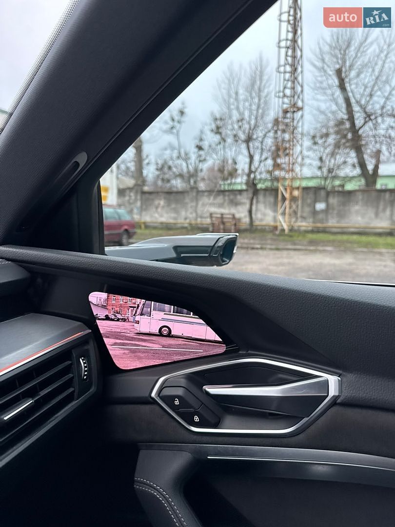 Audi e-tron 2019 VIN WAUZZZGE5KB005038 фото оголошення 40 з 58