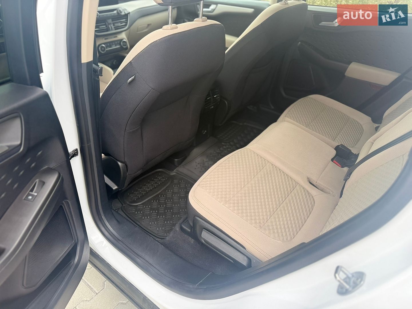 Ford Escape 2020 VIN 1FMCU0G66LUC04788 фото оголошення 13 з 18