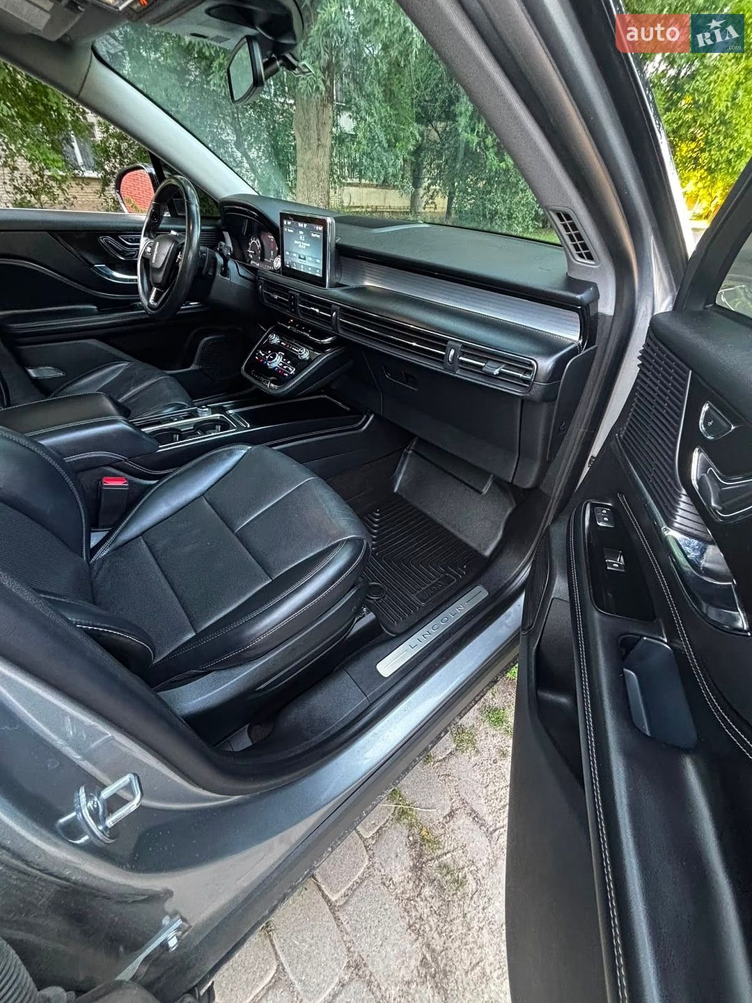 Lincoln Corsair 2021 VIN 5LMCJ1C95MUL28113 фото оголошення 17 з 50