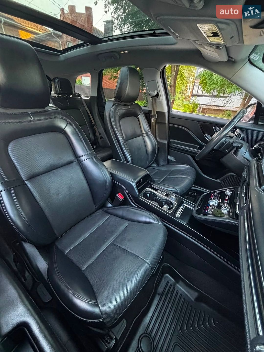 Lincoln Corsair 2021 VIN 5LMCJ1C95MUL28113 фото оголошення 18 з 50