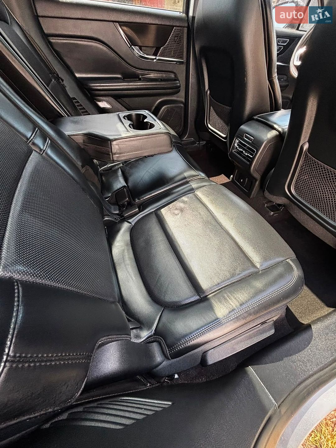 Lincoln Corsair 2021 VIN 5LMCJ1C95MUL28113 фото оголошення 26 з 50