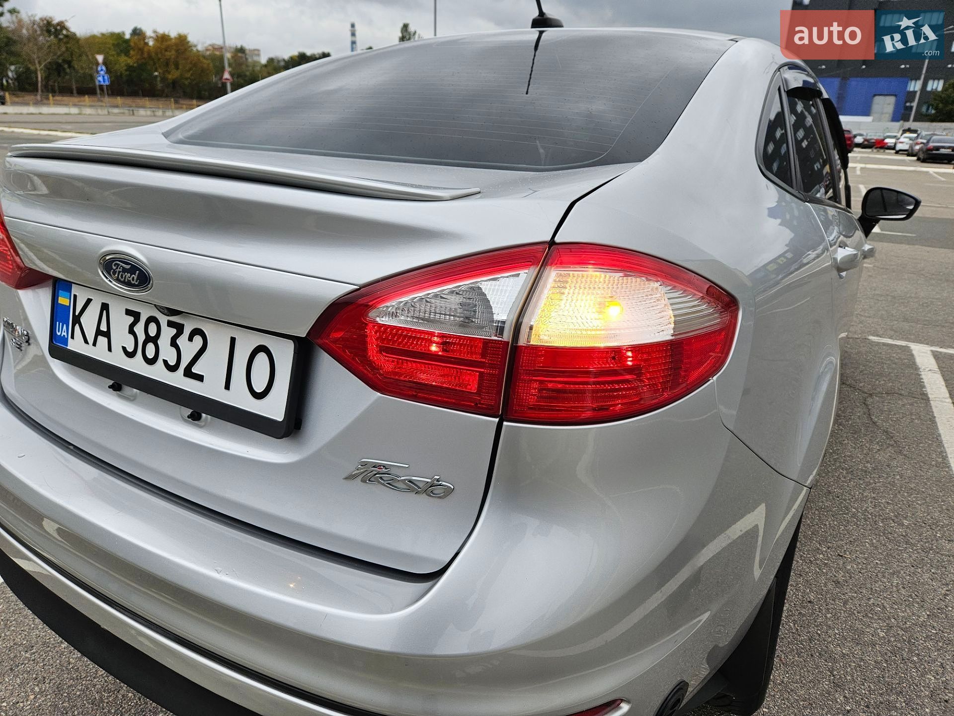 Ford Fiesta 2018 VIN 3FADP4BJ6JM104538 фото оголошення 7 з 32