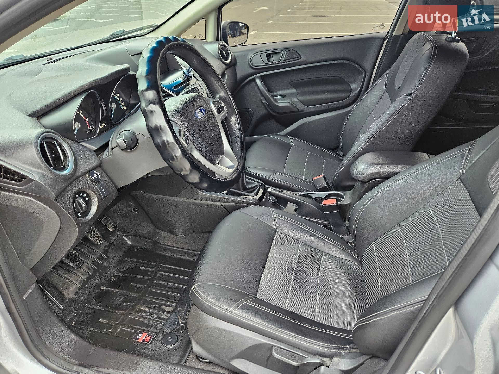 Ford Fiesta 2018 VIN 3FADP4BJ6JM104538 фото оголошення 15 з 32