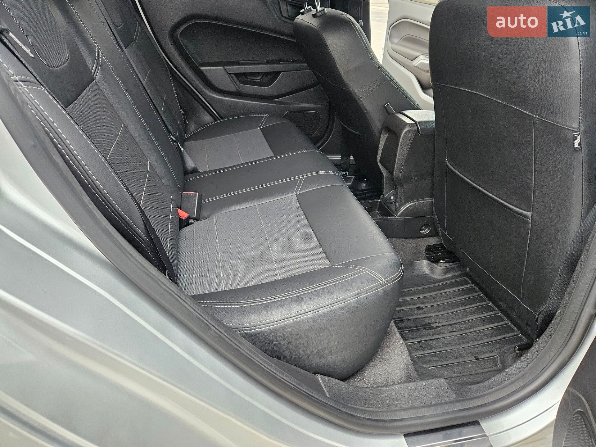Ford Fiesta 2018 VIN 3FADP4BJ6JM104538 фото оголошення 21 з 32