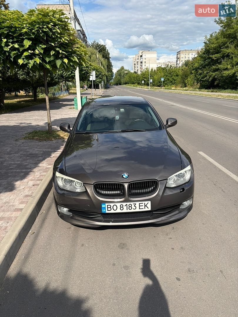 BMW 3 Series 2010 VIN WBAKK31070E250547 фото оголошення 3 з 11