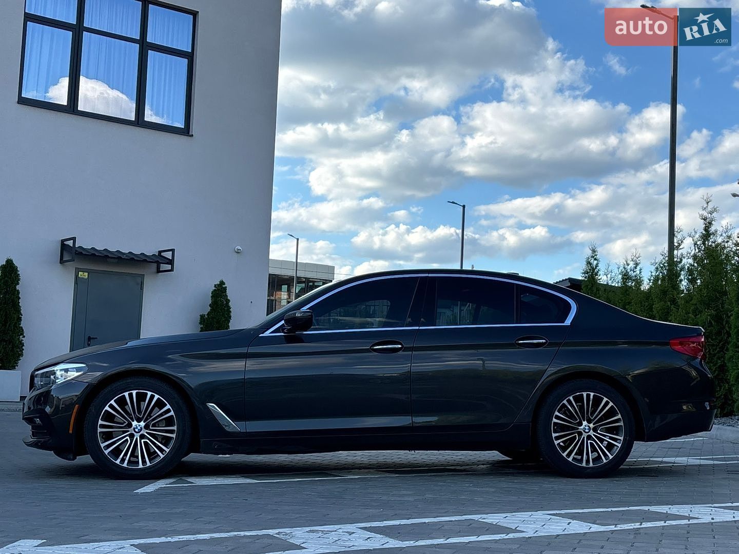 BMW 5 Series 2017 VIN WBAJA5C3XHG896005 фото оголошення 5 з 25