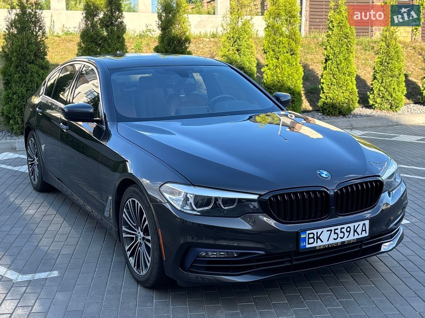 BMW 5 Series 2017 VIN WBAJA5C3XHG896005 фото оголошення 8 з 25