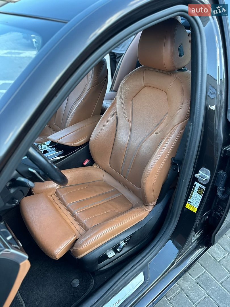 BMW 5 Series 2017 VIN WBAJA5C3XHG896005 фото оголошення 14 з 25