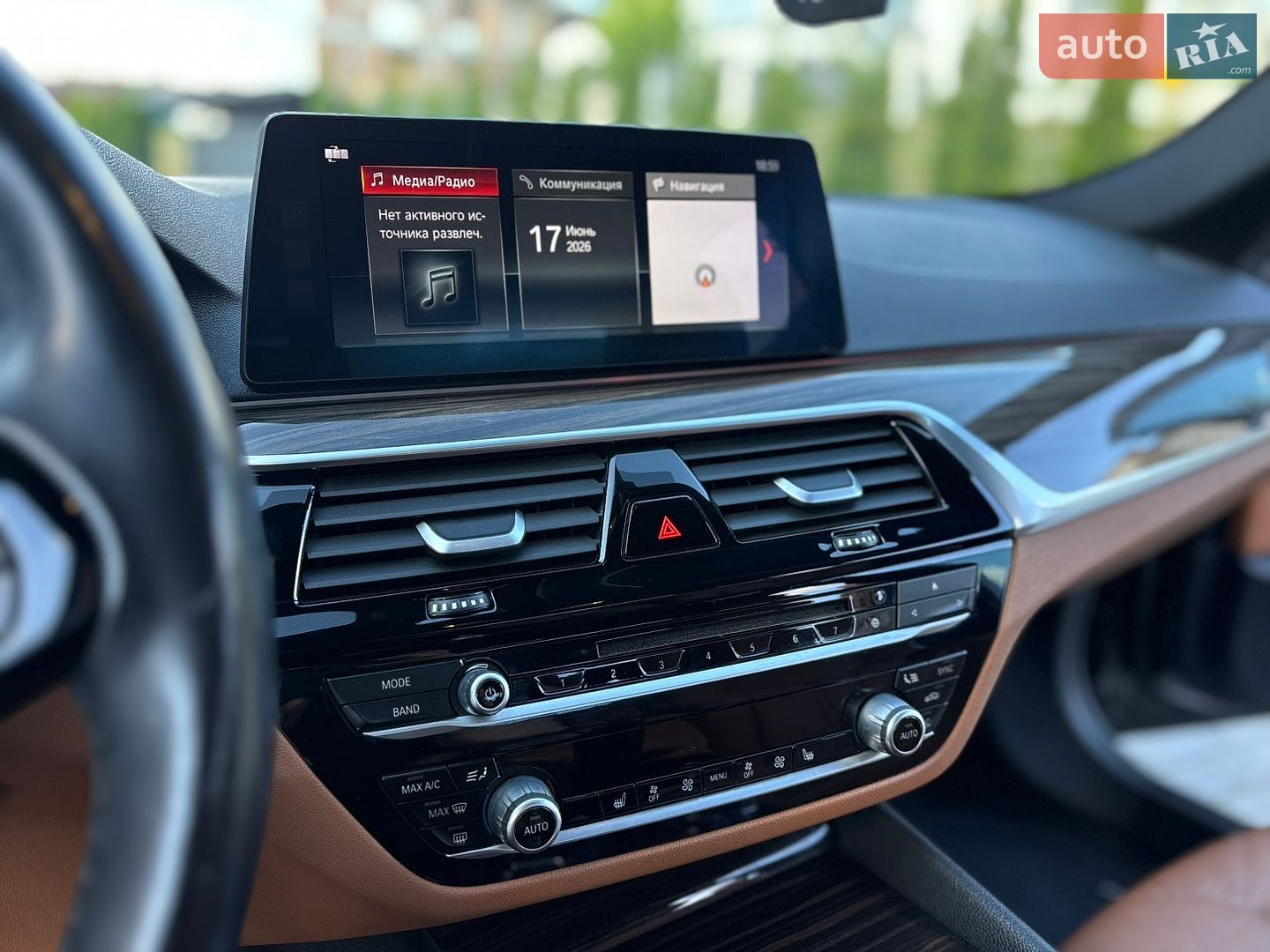 BMW 5 Series 2017 VIN WBAJA5C3XHG896005 фото оголошення 18 з 25