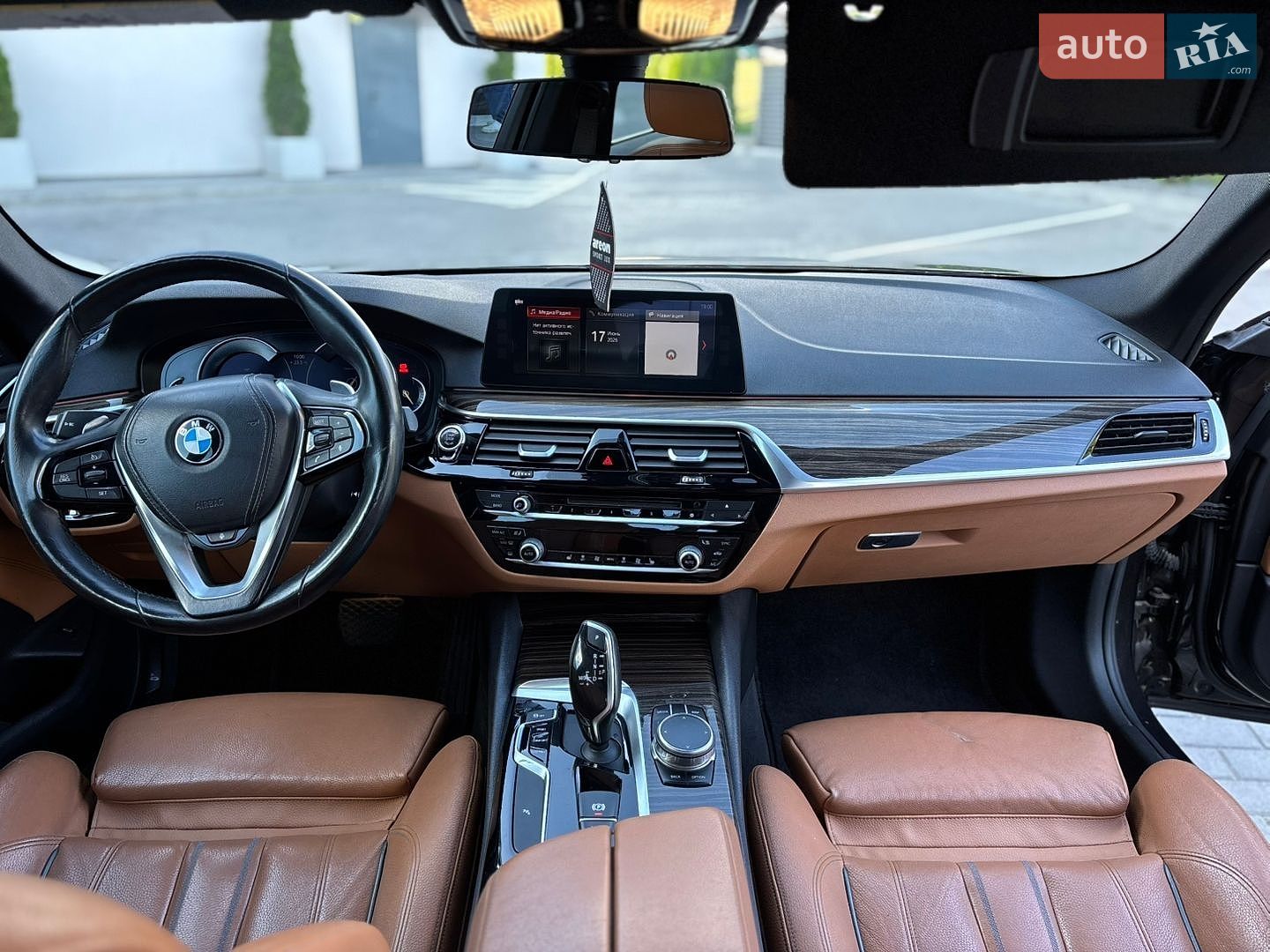 BMW 5 Series 2017 VIN WBAJA5C3XHG896005 фото оголошення 21 з 25