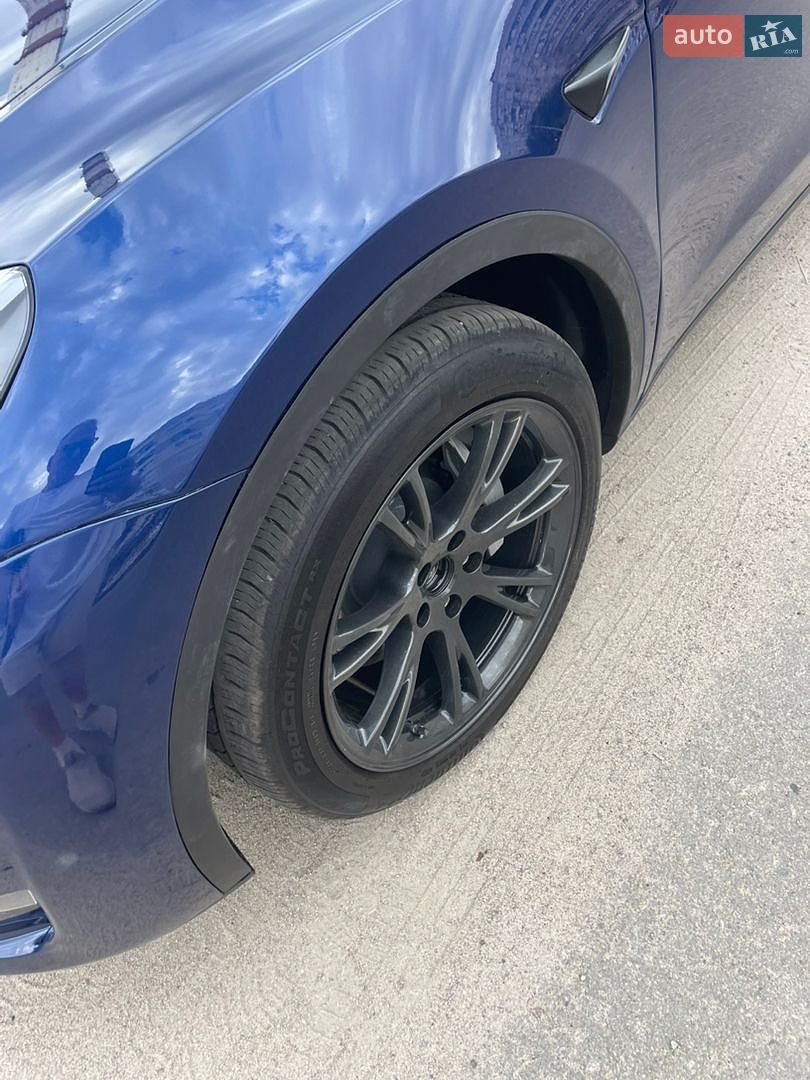 Tesla Model Y 2024 VIN 7SAYGAEE4RF202351 фото оголошення 7 з 21