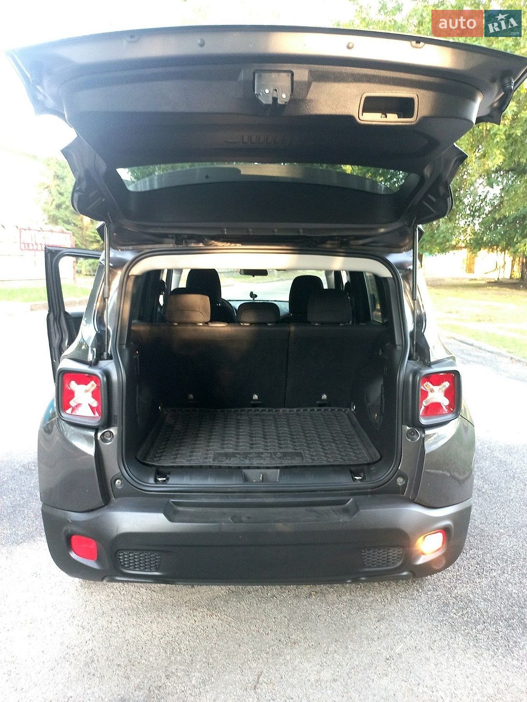 Jeep Renegade 2018 VIN ZACCJBBB9JPJ34387 фото оголошення 6 з 29