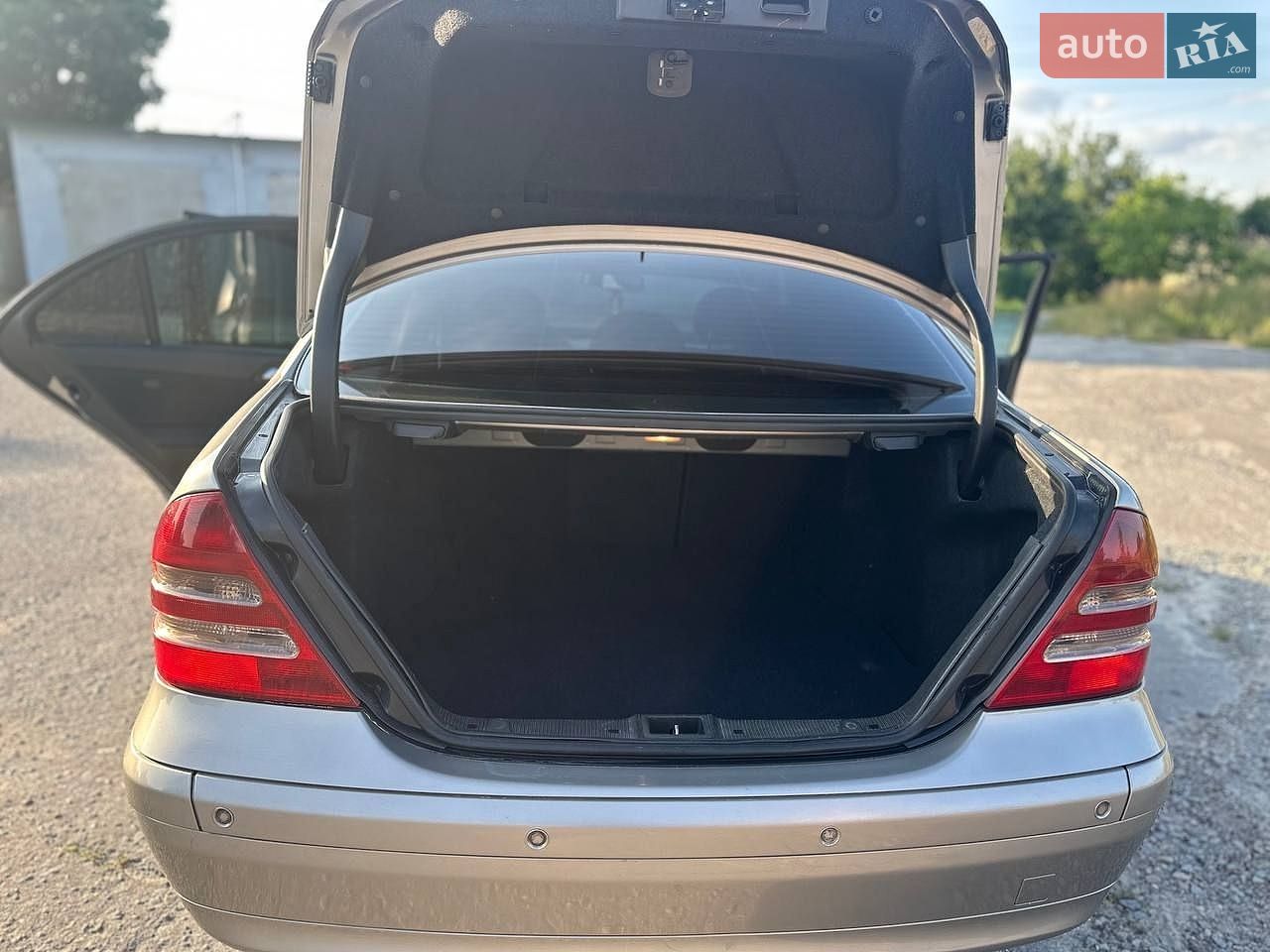 Mercedes-Benz C-Class 2004 VIN WDB2030081A628232 фото оголошення 10 з 11
