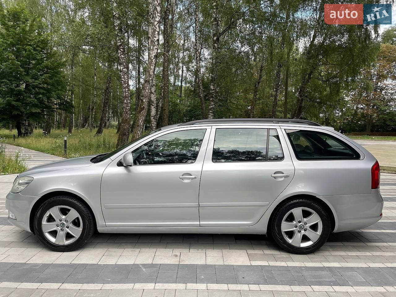 Skoda Octavia 2010 VIN TMBHM61Z0A8039021 фото оголошення 10 з 27