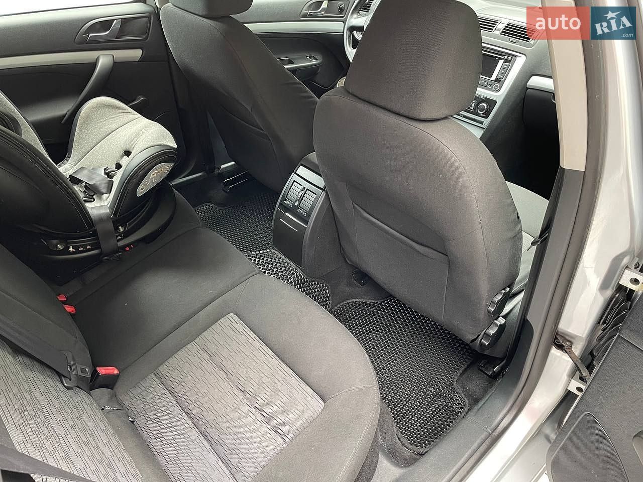 Skoda Octavia 2010 VIN TMBHM61Z0A8039021 фото оголошення 25 з 27