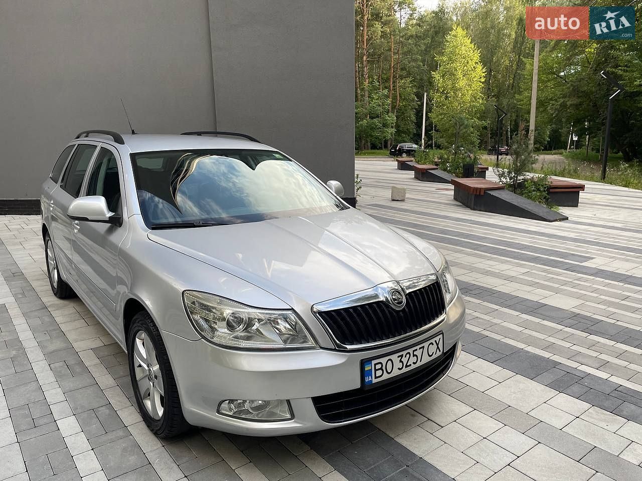Skoda Octavia 2010 VIN TMBHM61Z0A8039021 фото оголошення 3 з 27