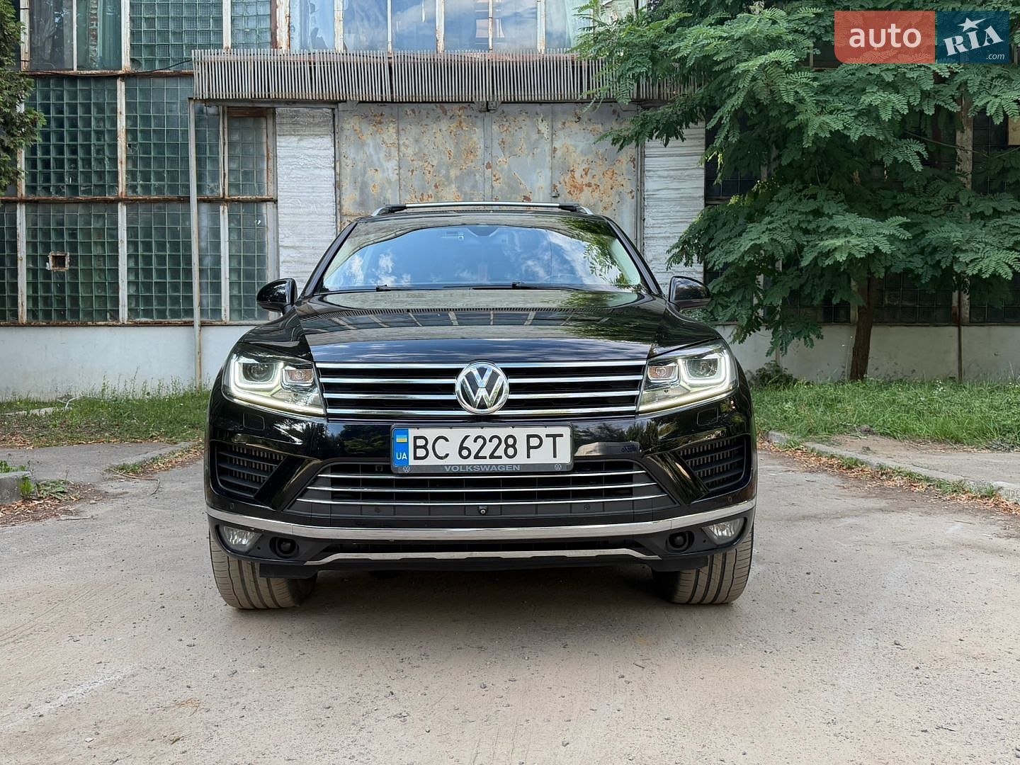 Volkswagen Touareg 2015 VIN WVGZZZ7PZGD011551 фото оголошення 2 з 31
