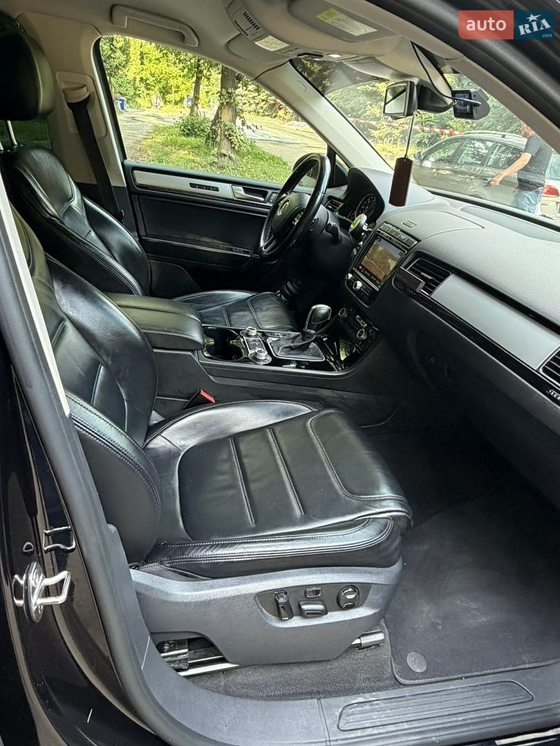 Volkswagen Touareg 2015 VIN WVGZZZ7PZGD011551 фото оголошення 9 з 31