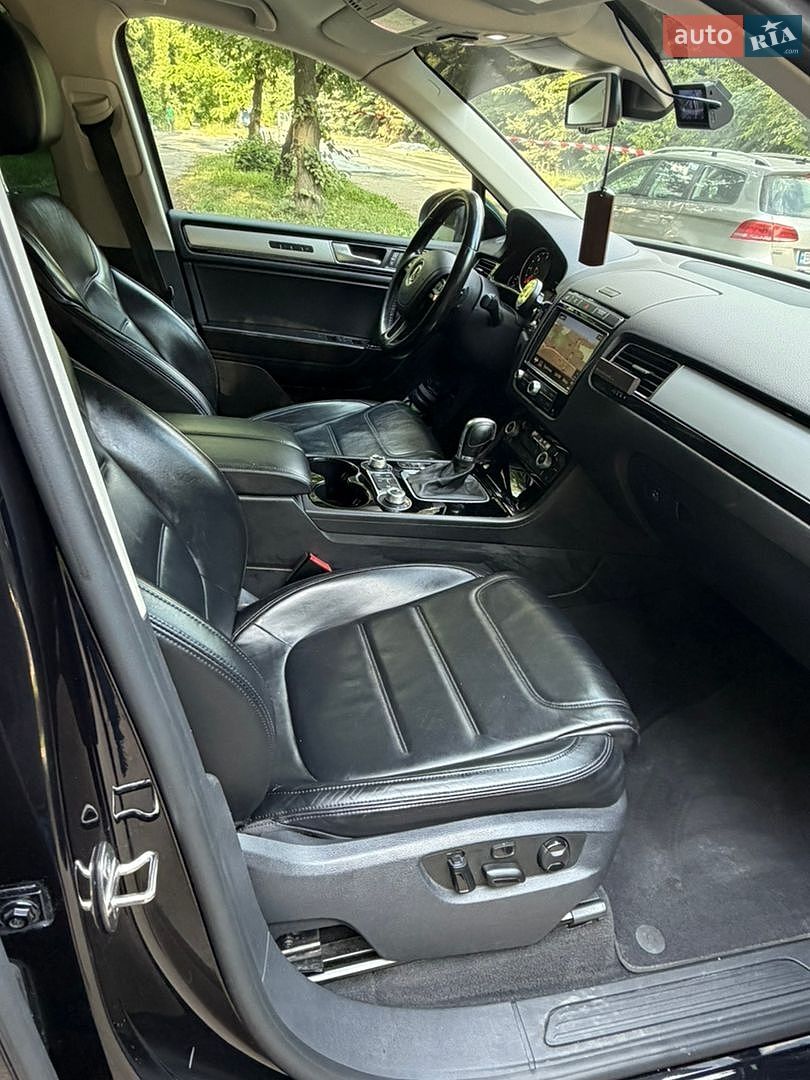 Volkswagen Touareg 2015 VIN WVGZZZ7PZGD011551 фото оголошення 10 з 31