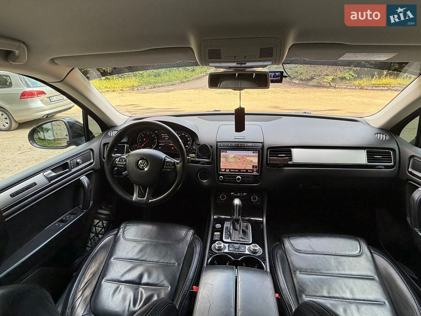Volkswagen Touareg 2015 VIN WVGZZZ7PZGD011551 фото оголошення 13 з 31