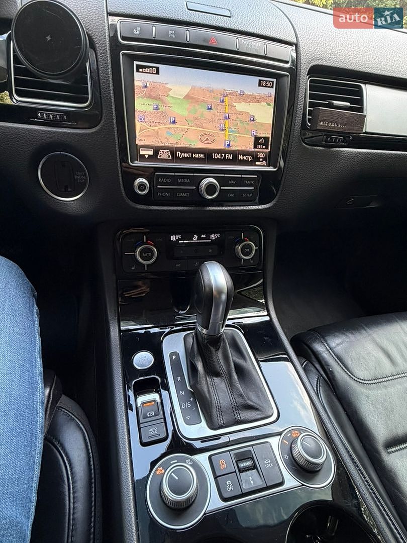 Volkswagen Touareg 2015 VIN WVGZZZ7PZGD011551 фото оголошення 18 з 31