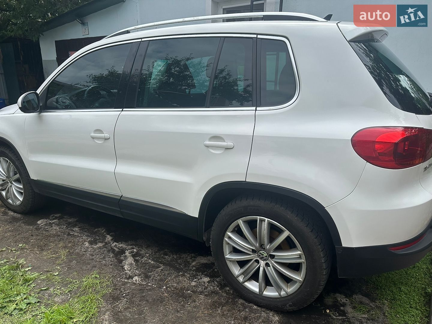 Volkswagen Tiguan 2012 VIN WVGBV7AX5DW548833 фото оголошення 2 з 15