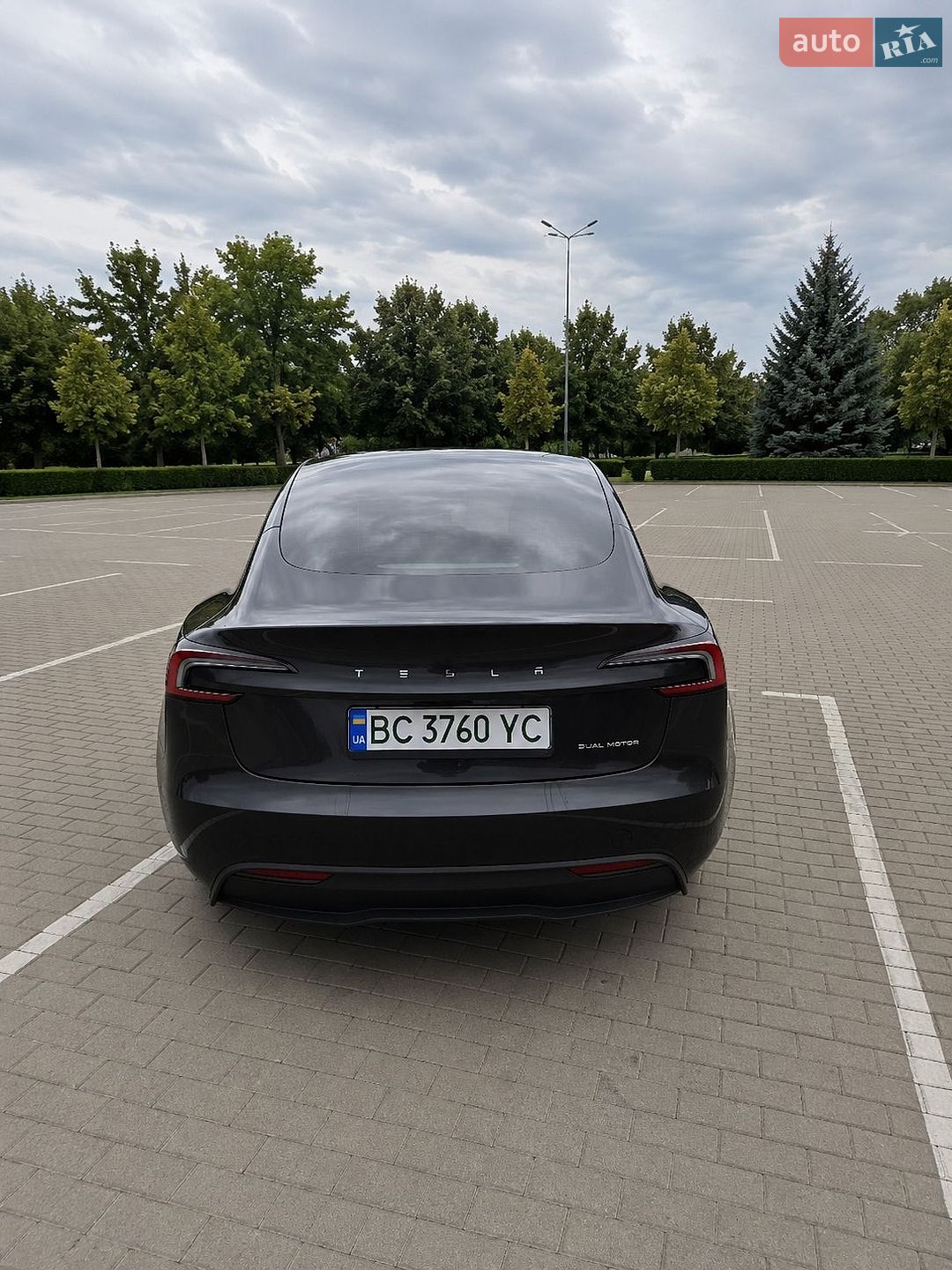 Tesla Model 3 2024 VIN 5YJ3E1EBXRF834984 фото оголошення 6 з 9