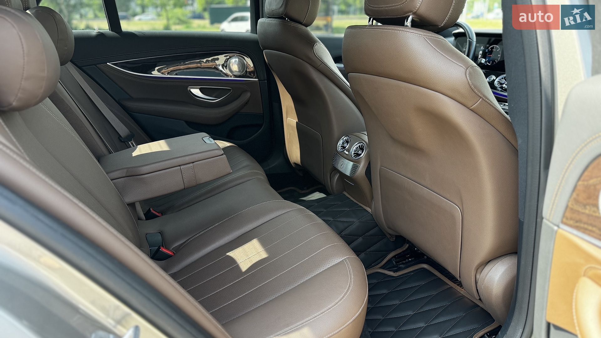 Mercedes-Benz E-Class 2021 VIN W1K2130051A953956 фото оголошення 10 з 24