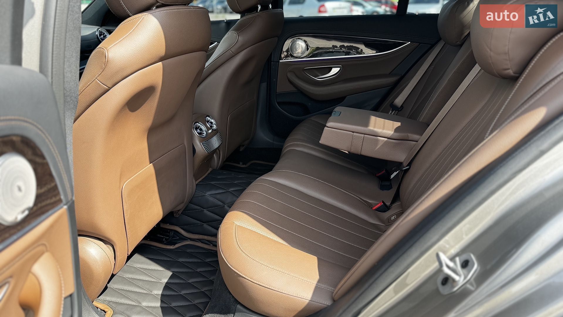 Mercedes-Benz E-Class 2021 VIN W1K2130051A953956 фото оголошення 11 з 24