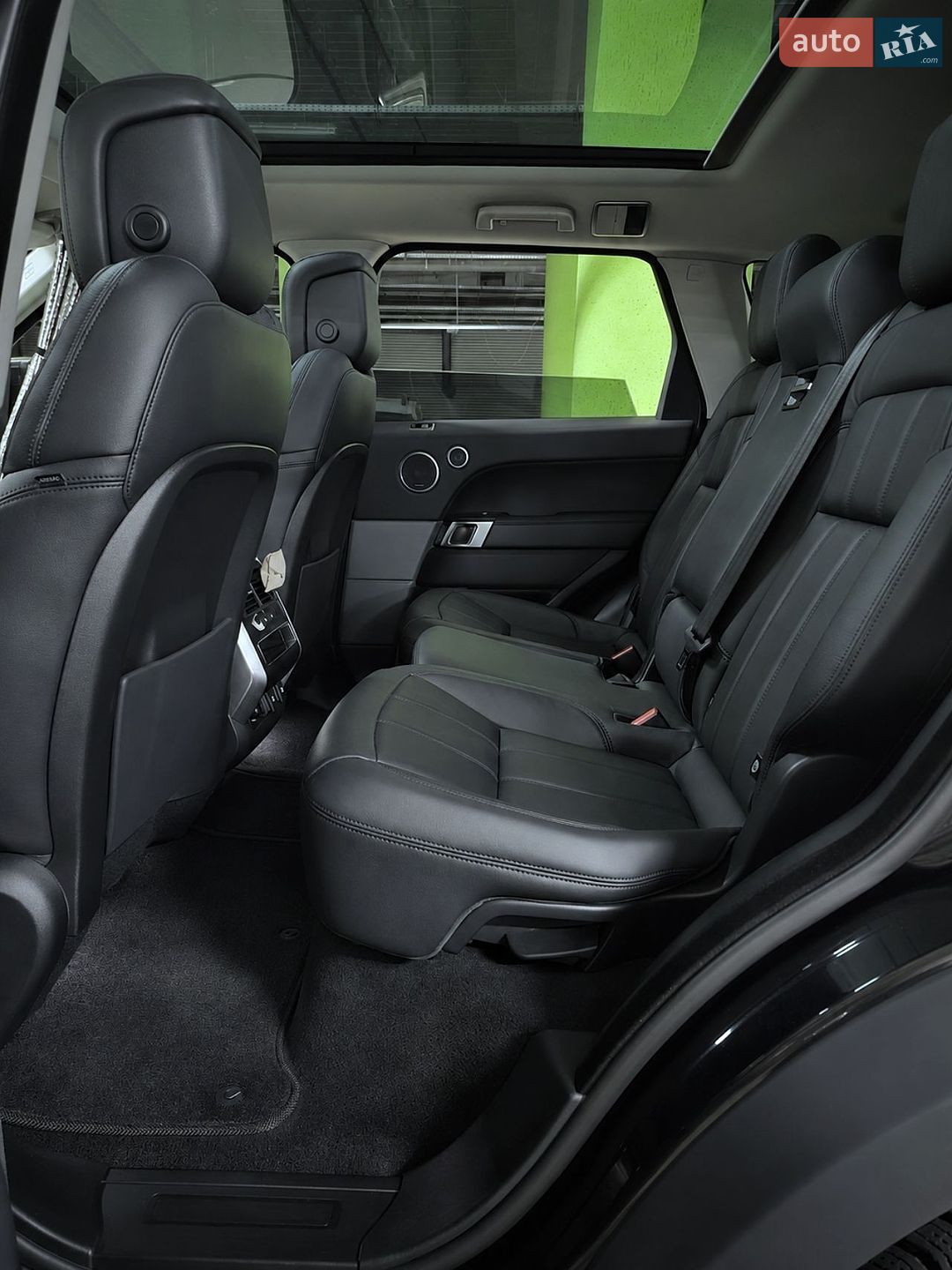 Land Rover Range Rover Sport 2021 VIN SALWA2BWXMA788864 фото оголошення 4 з 10