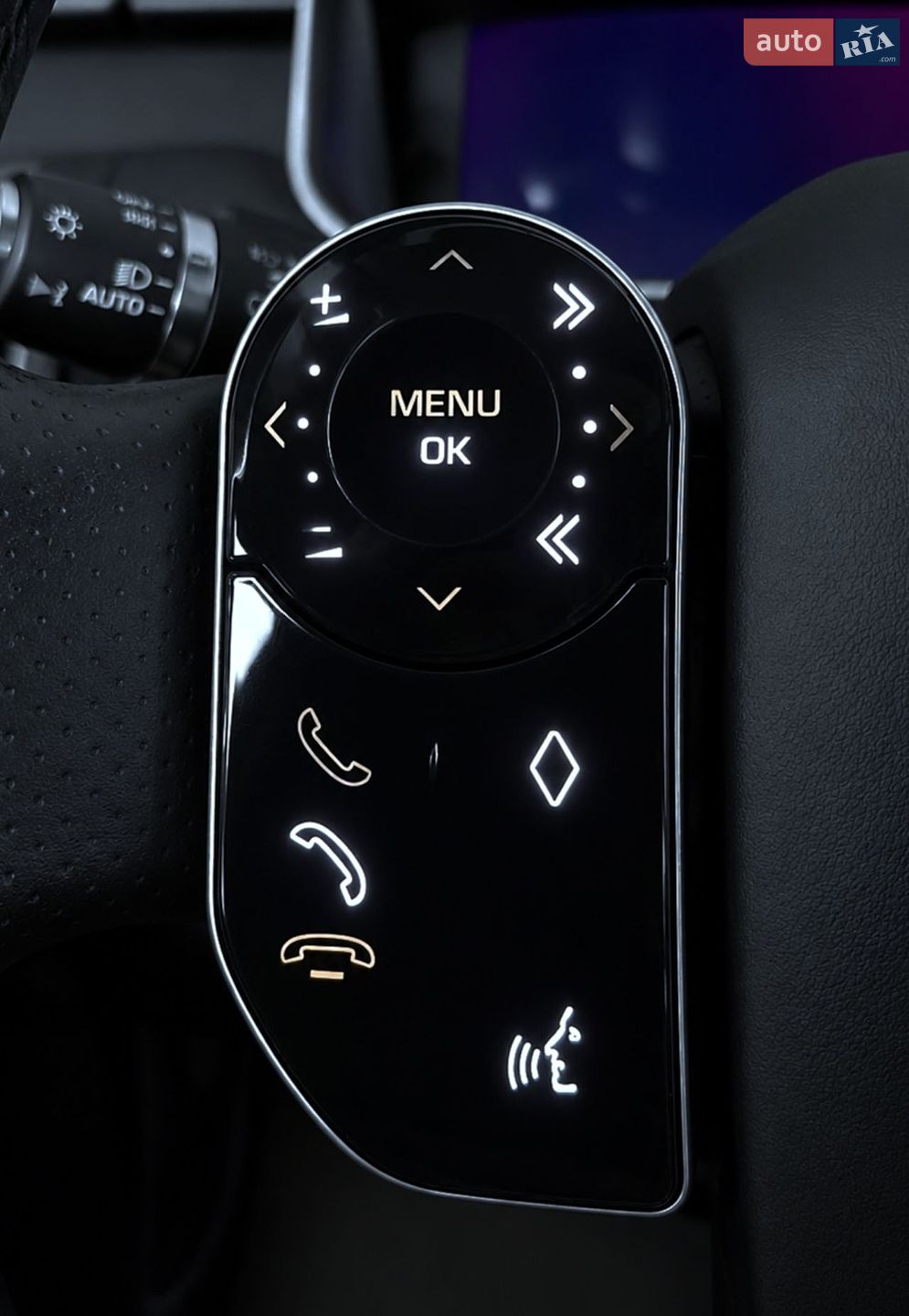 Land Rover Range Rover Sport 2021 VIN SALWA2BWXMA788864 фото оголошення 5 з 10