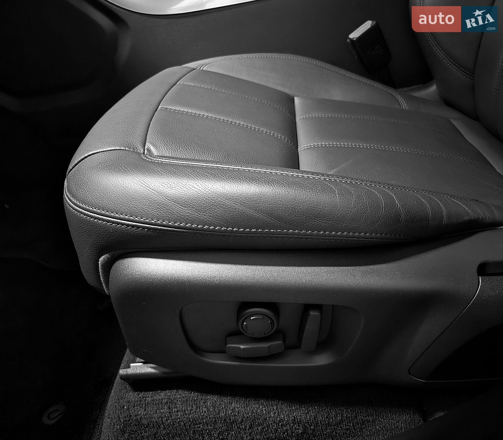 Land Rover Range Rover Sport 2021 VIN SALWA2BWXMA788864 фото оголошення 7 з 10
