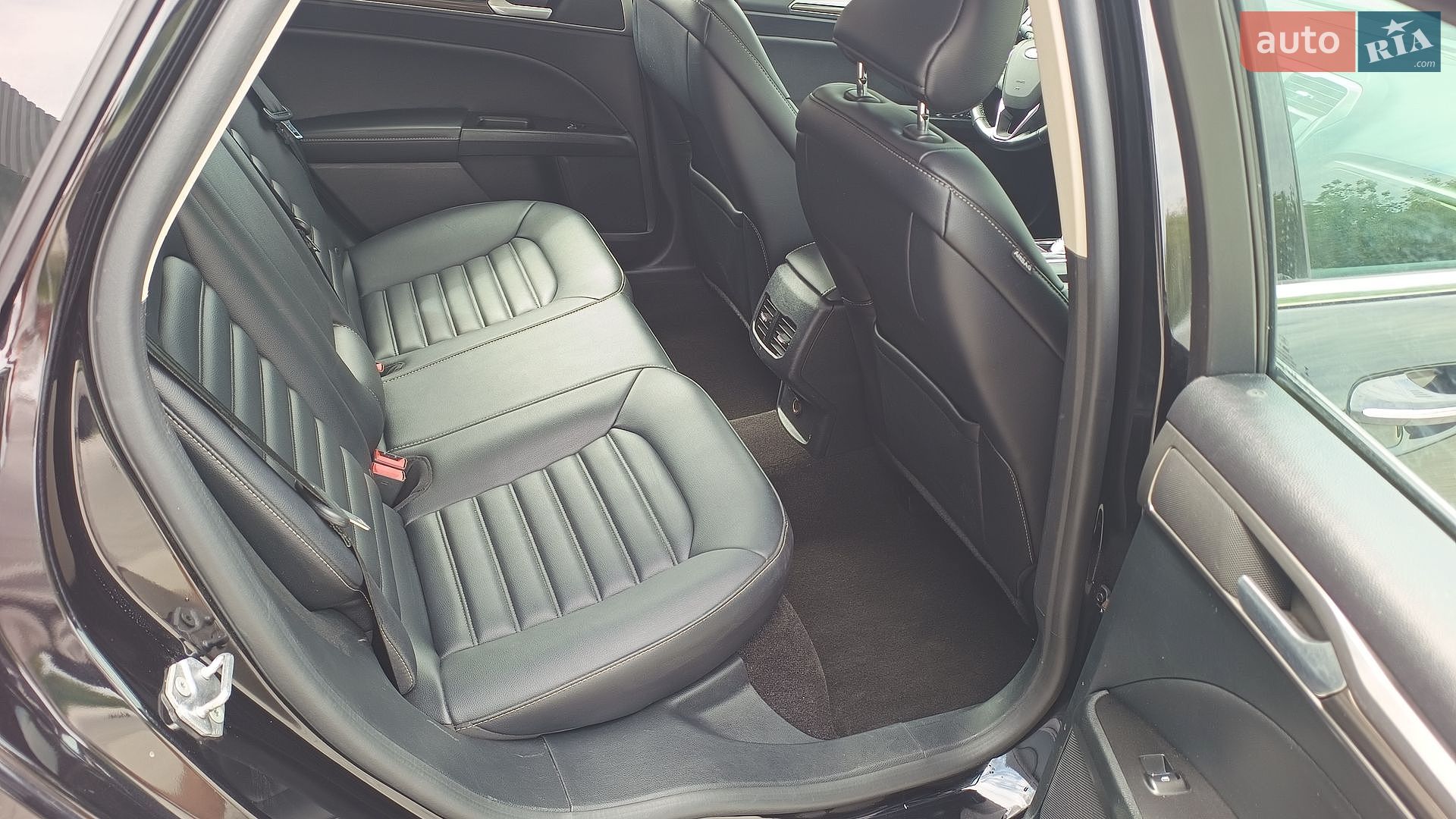 Ford Fusion 2019 VIN 3FA6P0MU9KR154380 фото оголошення 15 з 17