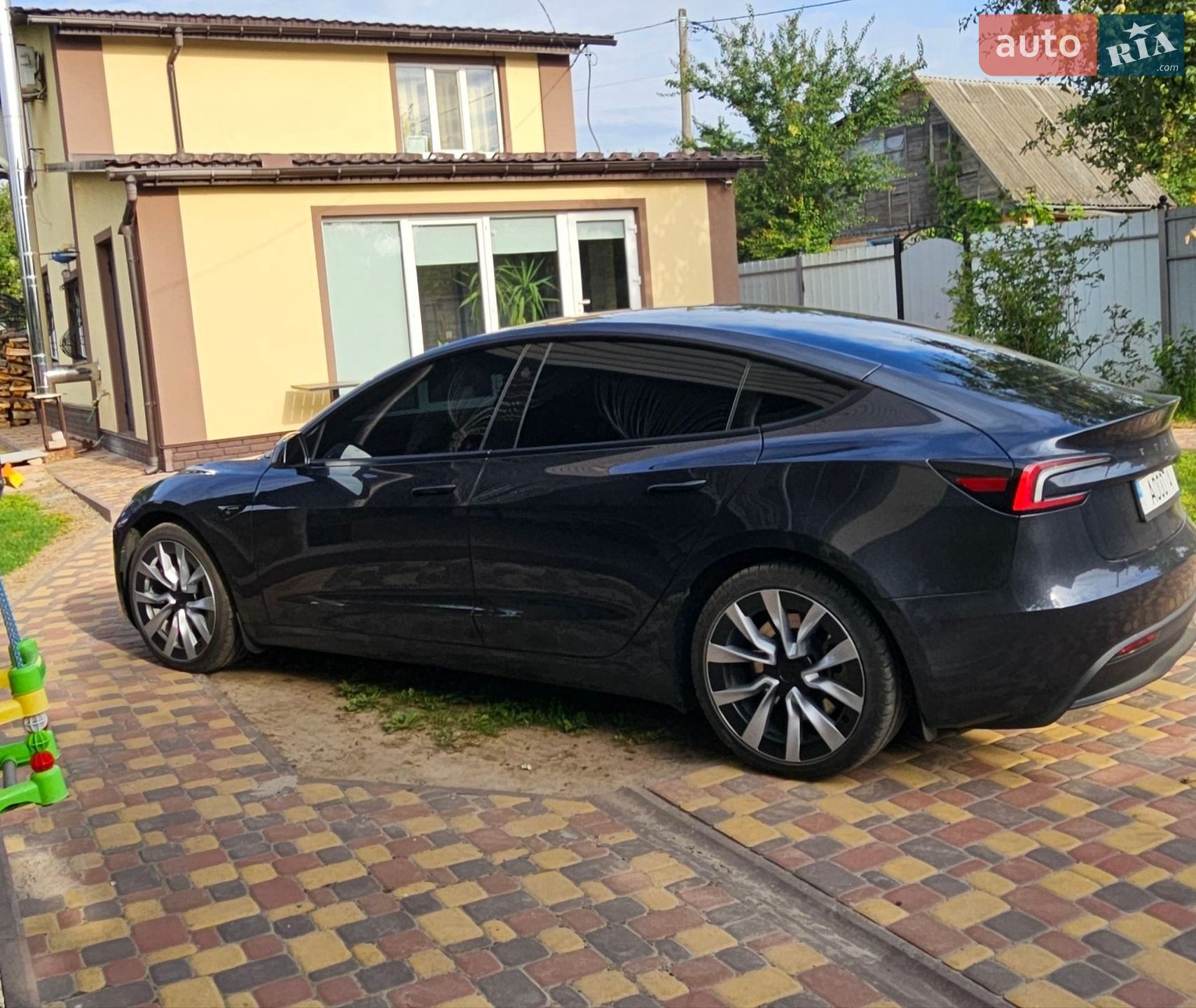 Tesla Model 3 2024 VIN 5YJ3E1EA8RF751609 фото оголошення 6 з 18